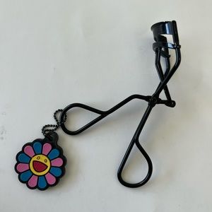 Shu Uemura x Takashi Murakami eyelash curler